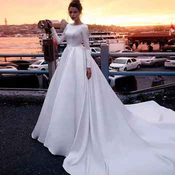 2021 Lange Ærmer Satin Wedding Dress for Kvinder Vintage Princess Beach Bride Kjole Vestido De Novia Robe Mariage Backless