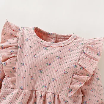PatPat Nye Ankomsten af Efteråret og Foråret Baby Pige Pjusket Design Blomster Allover Long-sleeve-Jumpsuit Baby Pige Tøj